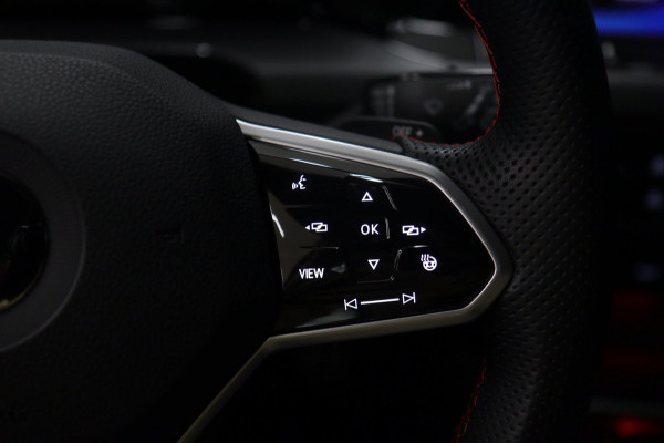 Volkswagen Golf 2.0 TSI GTI CLUBSPORT/NURBURGRING/PANO/AKRA/IQ/HUD/MEMVOLL