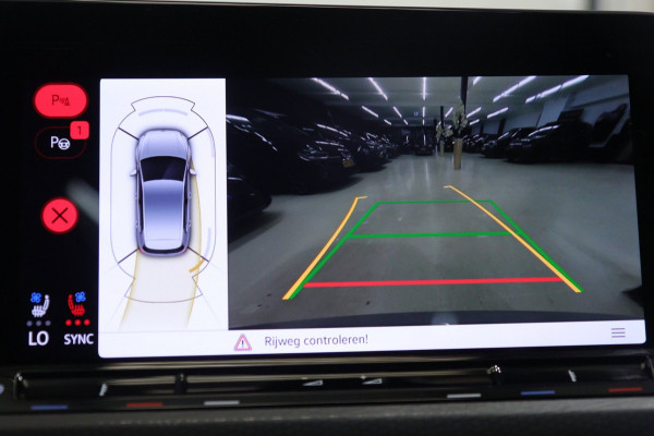 Volkswagen Golf 2.0 TSI GTI CLUBSPORT/NURBURGRING/PANO/AKRA/IQ/HUD/MEMVOLL
