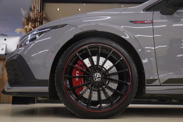 Volkswagen Golf 2.0 TSI GTI CLUBSPORT/NURBURGRING/PANO/AKRA/IQ/HUD/MEMVOLL