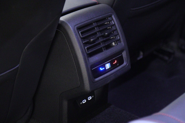 Volkswagen Golf 2.0 TSI GTI CLUBSPORT/NURBURGRING/PANO/AKRA/IQ/HUD/MEMVOLL