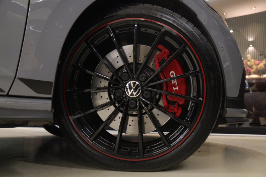 Volkswagen Golf 2.0 TSI GTI CLUBSPORT/NURBURGRING/PANO/AKRA/IQ/HUD/MEMVOLL