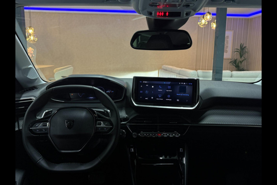 Peugeot 208 ALLURE Aut. 100 PK Navi Leder Led Carbon PDC ACC Carplay