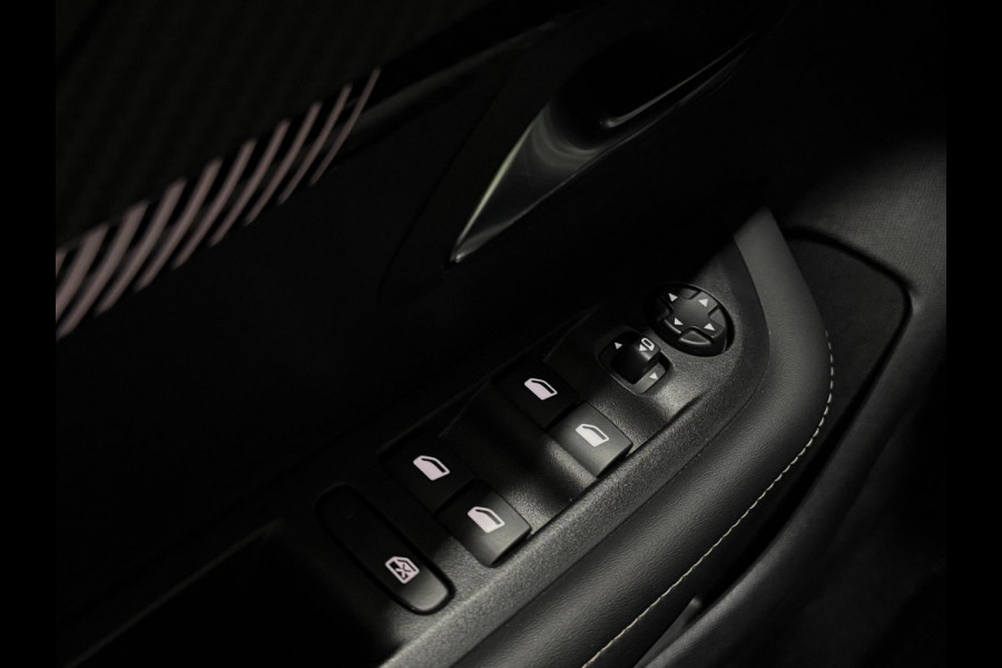 Peugeot 208 ALLURE Aut. 100 PK Navi Leder Led Carbon PDC ACC Carplay