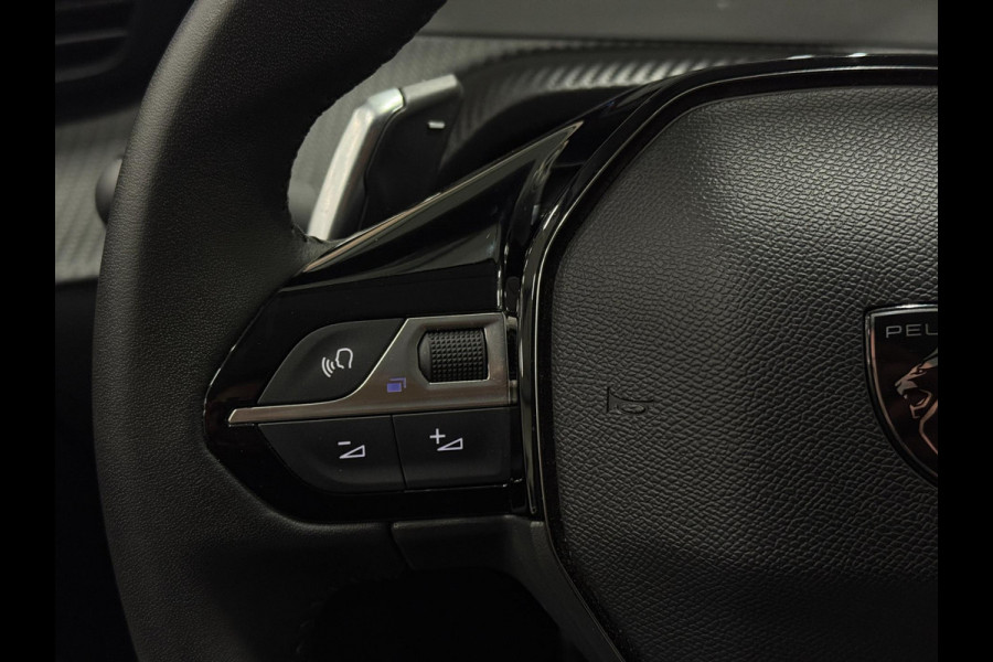 Peugeot 208 ALLURE Aut. 100 PK Navi Leder Led Carbon PDC ACC Carplay