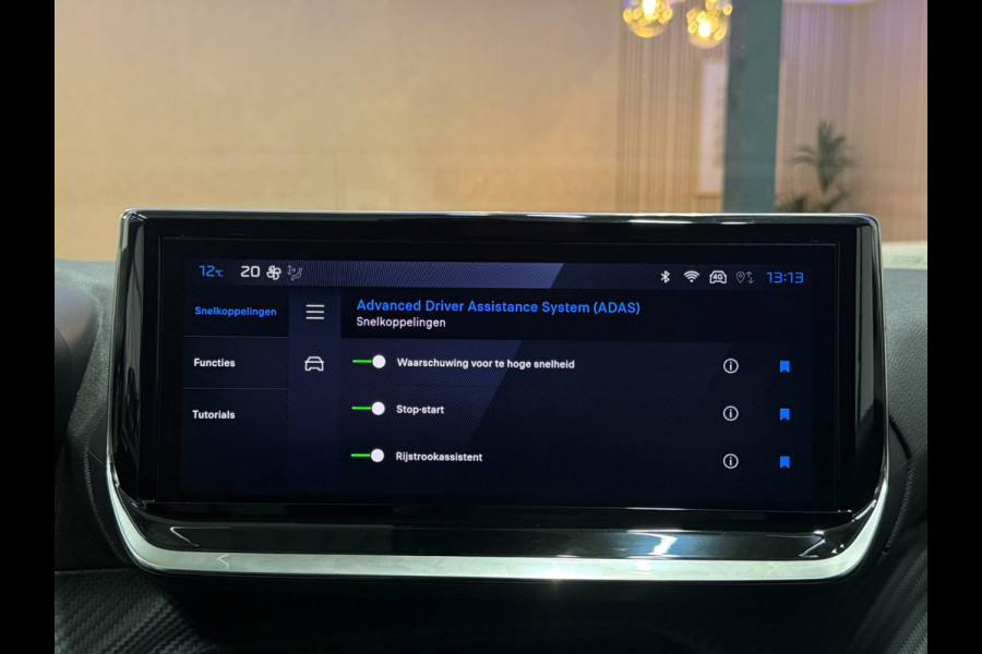 Peugeot 208 ALLURE Aut. 100 PK Navi Leder Led Carbon PDC ACC Carplay