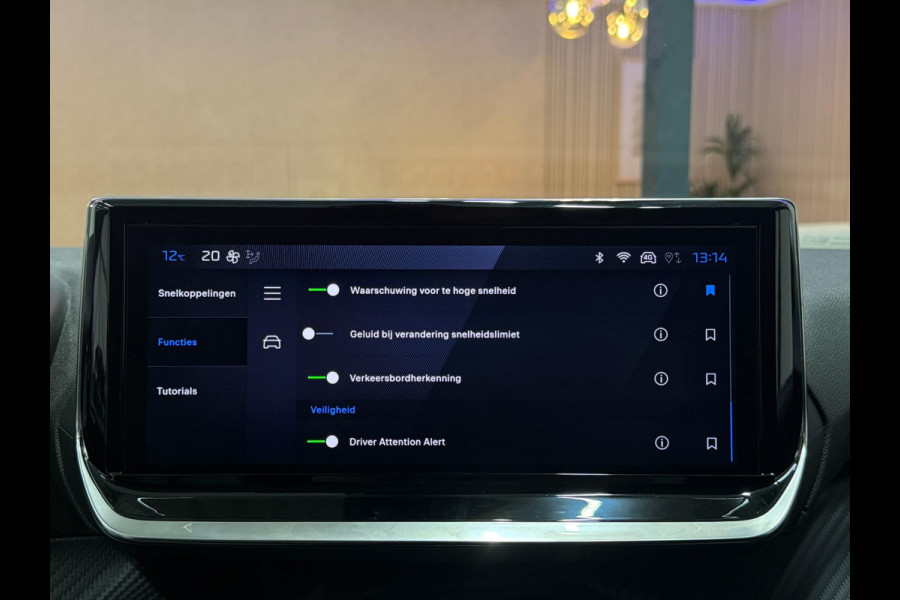 Peugeot 208 ALLURE Aut. 100 PK Navi Leder Led Carbon PDC ACC Carplay