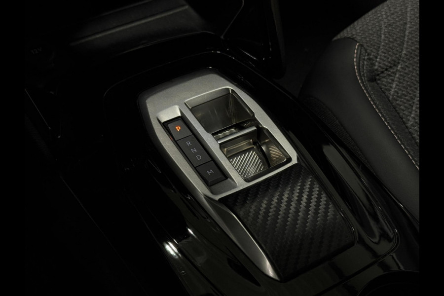 Peugeot 208 ALLURE Aut. 100 PK Navi Leder Led Carbon PDC ACC Carplay