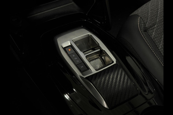 Peugeot 208 ALLURE Aut. 100 PK Navi Leder Led Carbon PDC ACC Carplay