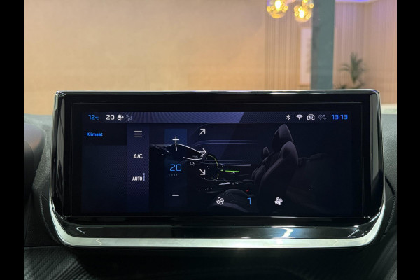Peugeot 208 ALLURE Aut. 100 PK Navi Leder Led Carbon PDC ACC Carplay