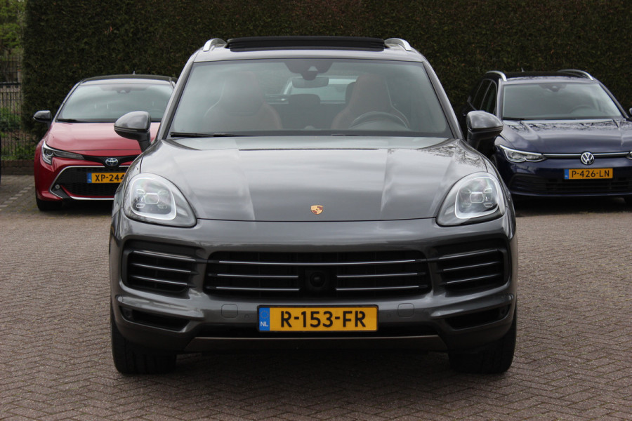 Porsche Cayenne 3.0 E-Hybrid / Trekhaak / Panoramadak / Camera / Luchtvering / 22'' / Sportchrono / Bose / Stoelventilatie+Verwarming / Cruise Control