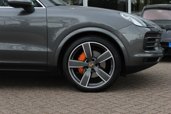 Porsche Cayenne 3.0 E-Hybrid / Trekhaak / Panoramadak / Camera / Luchtvering / 22'' / Sportchrono / Bose / Stoelventilatie+Verwarming / Cruise Control