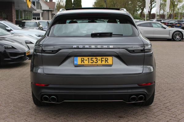 Porsche Cayenne 3.0 E-Hybrid / Trekhaak / Panoramadak / Camera / Luchtvering / 22'' / Sportchrono / Bose / Stoelventilatie+Verwarming / Cruise Control