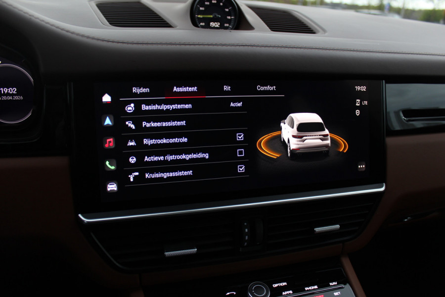 Porsche Cayenne 3.0 E-Hybrid / Trekhaak / Panoramadak / Camera / Luchtvering / 22'' / Sportchrono / Bose / Stoelventilatie+Verwarming / Cruise Control