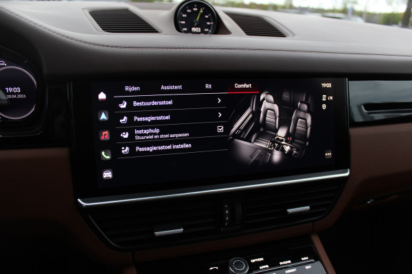 Porsche Cayenne 3.0 E-Hybrid / Trekhaak / Panoramadak / Camera / Luchtvering / 22'' / Sportchrono / Bose / Stoelventilatie+Verwarming / Cruise Control