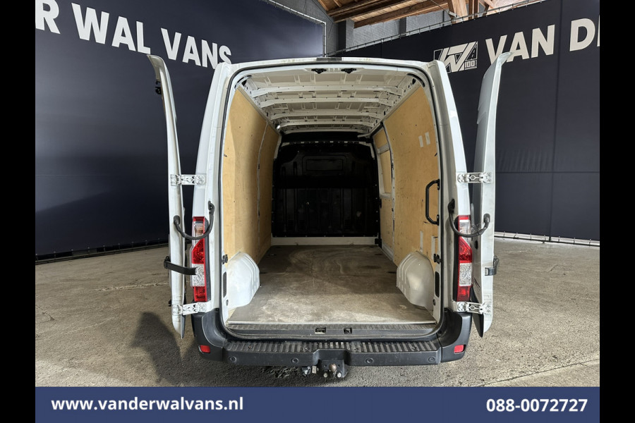 Renault Master 2.3 dCi 136pk L3H2 Euro6 Airco | Camera | Navigatie | LED | Cruisecontrol | 2500kg Trekhaak Parkeersensoren