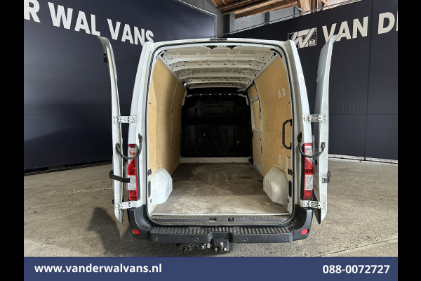 Renault Master 2.3 dCi 136pk L3H2 Euro6 Airco | Camera | Navigatie | LED | Cruisecontrol | 2500kg Trekhaak Parkeersensoren