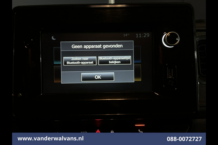 Renault Master 2.3 dCi 136pk L3H2 Euro6 Airco | Camera | Navigatie | LED | Cruisecontrol | 2500kg Trekhaak Parkeersensoren