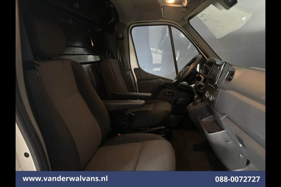 Renault Master 2.3 dCi 136pk L3H2 Euro6 Airco | Camera | Navigatie | LED | Cruisecontrol | 2500kg Trekhaak Parkeersensoren