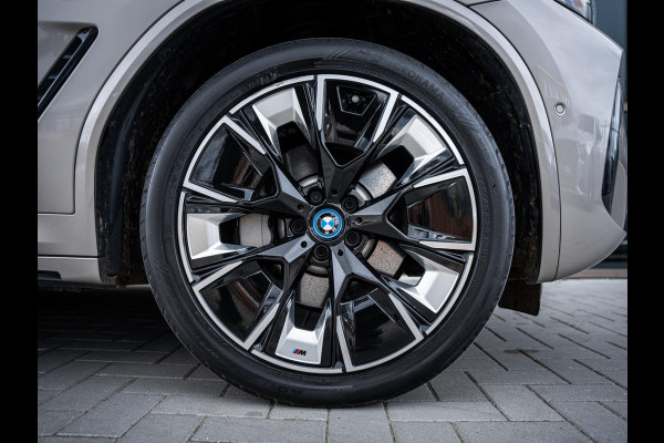 BMW iX3 High Executive 80 kWh M-Sport l NAP l Pano l HUD l 360cam l Trekhaak
