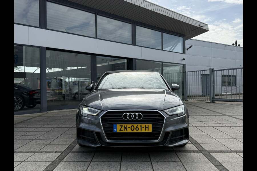Audi A3 Limousine 30 TFSI S-Line | Trekhaak | Virtual | Navi |
