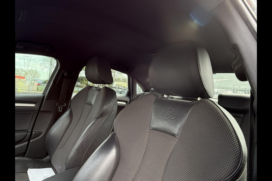 Audi A3 Limousine 30 TFSI S-Line | Trekhaak | Virtual | Navi |