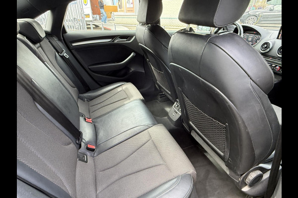 Audi A3 Limousine 30 TFSI S-Line | Trekhaak | Virtual | Navi |