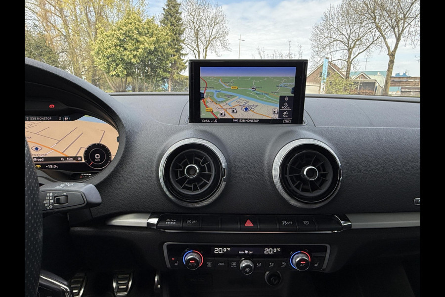 Audi A3 Limousine 30 TFSI S-Line | Trekhaak | Virtual | Navi |