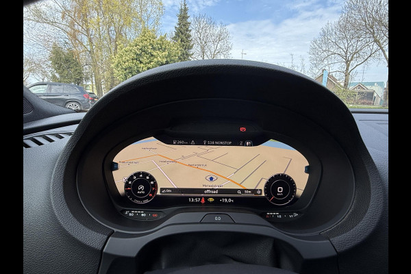 Audi A3 Limousine 30 TFSI S-Line | Trekhaak | Virtual | Navi |