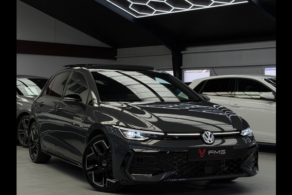 Volkswagen Golf 1.5 TSI 3x R-Line Panorama CarPlay