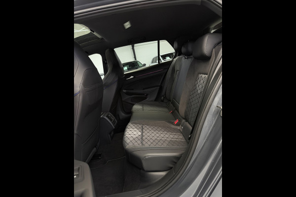 Volkswagen Golf 1.5 TSI 3x R-Line Panorama CarPlay