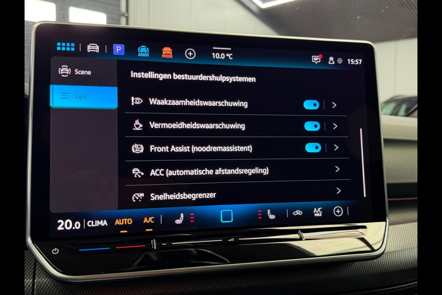 Volkswagen Golf 1.5 TSI 3x R-Line Panorama CarPlay