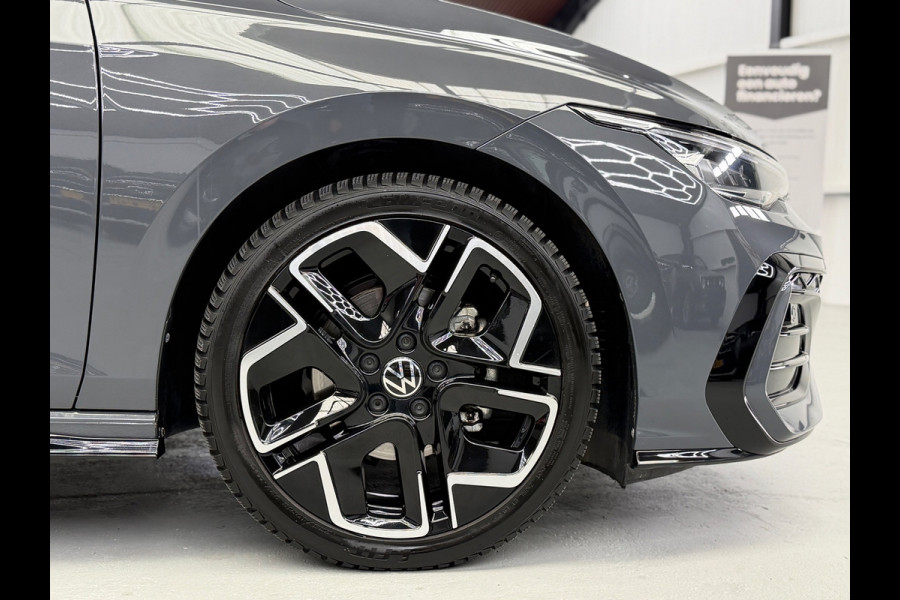 Volkswagen Golf 1.5 TSI 3x R-Line Panorama CarPlay