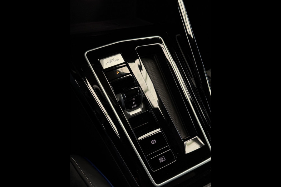 Volkswagen Golf 1.5 TSI 3x R-Line Panorama CarPlay