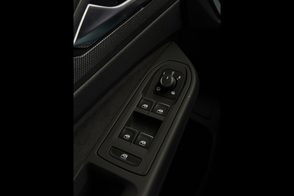 Volkswagen Golf 1.5 TSI 3x R-Line Panorama CarPlay