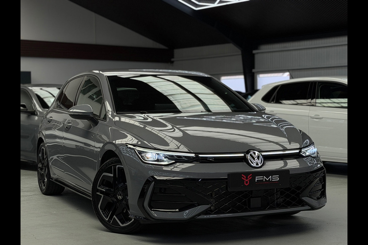 Volkswagen Golf 1.5 TSI 3x R-Line Facelift CarPlay Camera