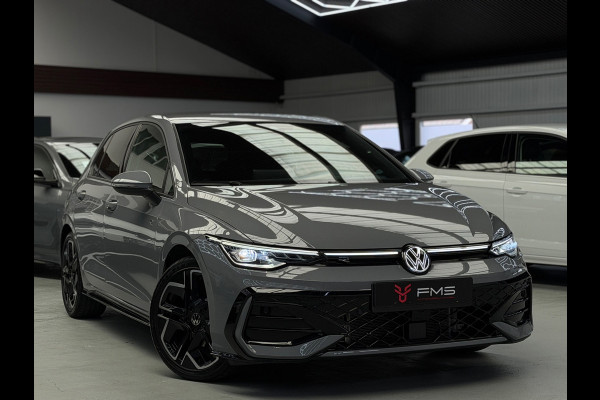 Volkswagen Golf 1.5 TSI 3x R-Line Facelift CarPlay Camera