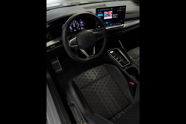 Volkswagen Golf 1.5 TSI 3x R-Line Facelift CarPlay Camera