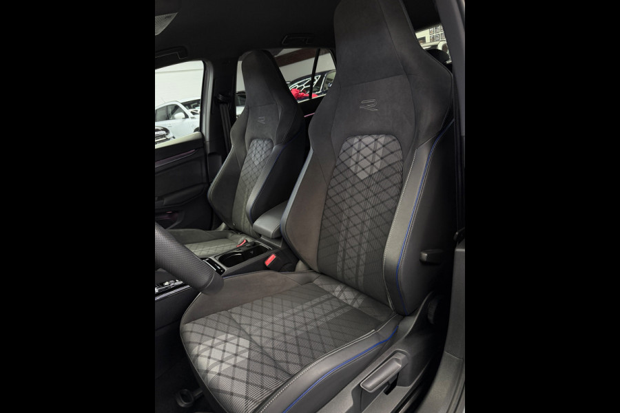 Volkswagen Golf 1.5 TSI 3x R-Line Facelift CarPlay Camera