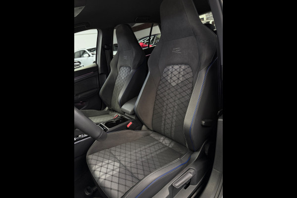 Volkswagen Golf 1.5 TSI 3x R-Line Facelift CarPlay Camera