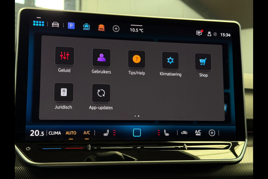 Volkswagen Golf 1.5 TSI 3x R-Line Facelift CarPlay Camera