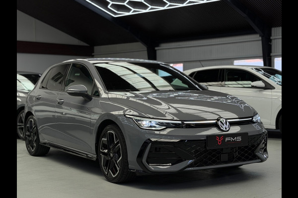 Volkswagen Golf 1.5 TSI 3x R-Line Facelift CarPlay Camera