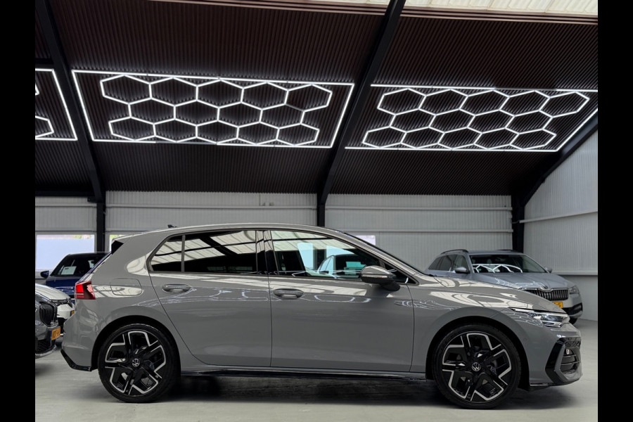 Volkswagen Golf 1.5 TSI 3x R-Line Facelift CarPlay Camera