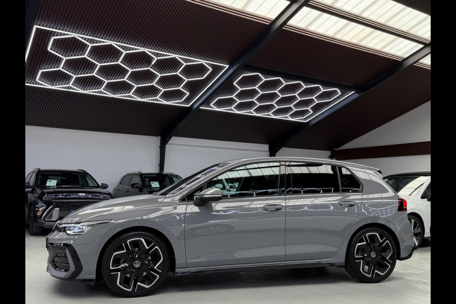 Volkswagen Golf 1.5 TSI 3x R-Line Facelift CarPlay Camera