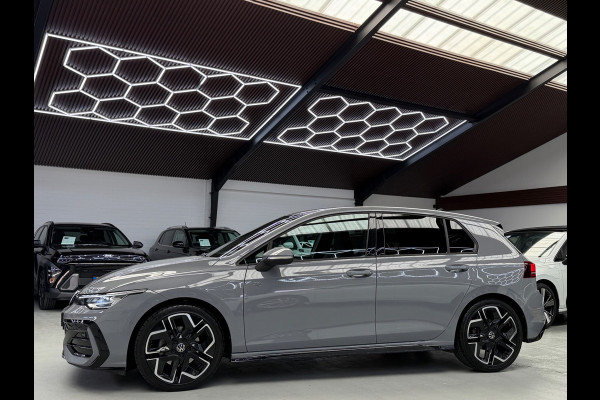 Volkswagen Golf 1.5 TSI 3x R-Line Facelift CarPlay Camera