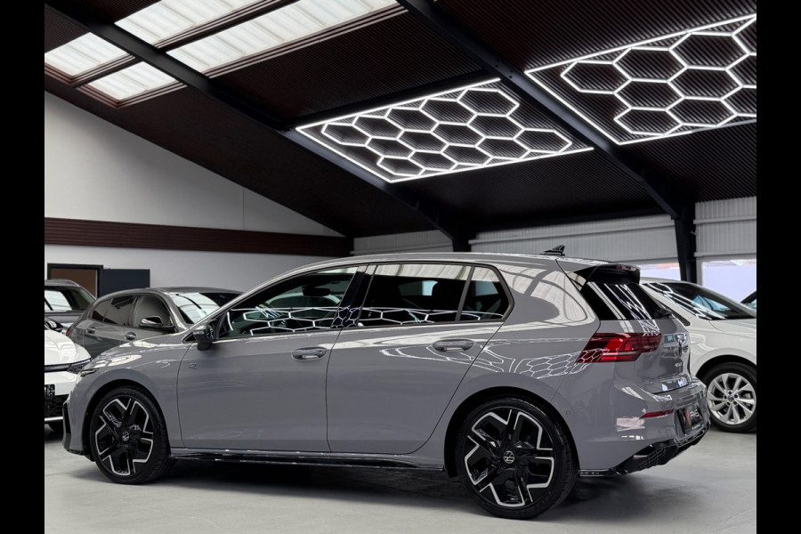 Volkswagen Golf 1.5 TSI 3x R-Line Facelift CarPlay Camera