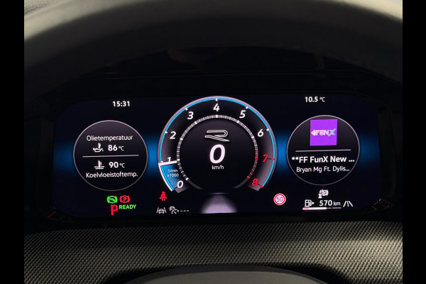 Volkswagen Golf 1.5 TSI 3x R-Line Facelift CarPlay Camera