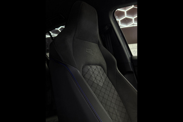 Volkswagen Golf 1.5 TSI 3x R-Line Facelift CarPlay Camera