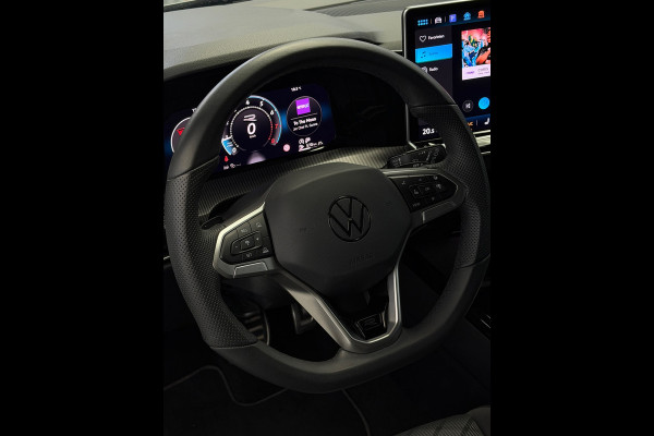 Volkswagen Golf 1.5 TSI 3x R-Line Facelift CarPlay Camera