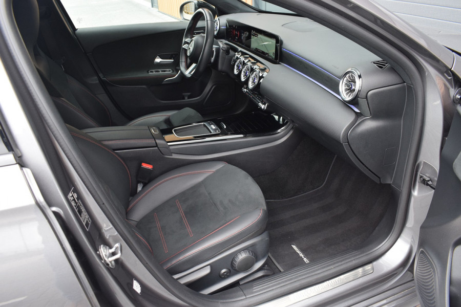 Mercedes-Benz A-Klasse 200 AMG Line Pano | Camera | Sfeer | LED