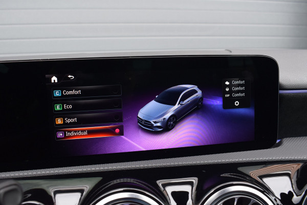 Mercedes-Benz A-Klasse 200 AMG Line Pano | Camera | Sfeer | LED